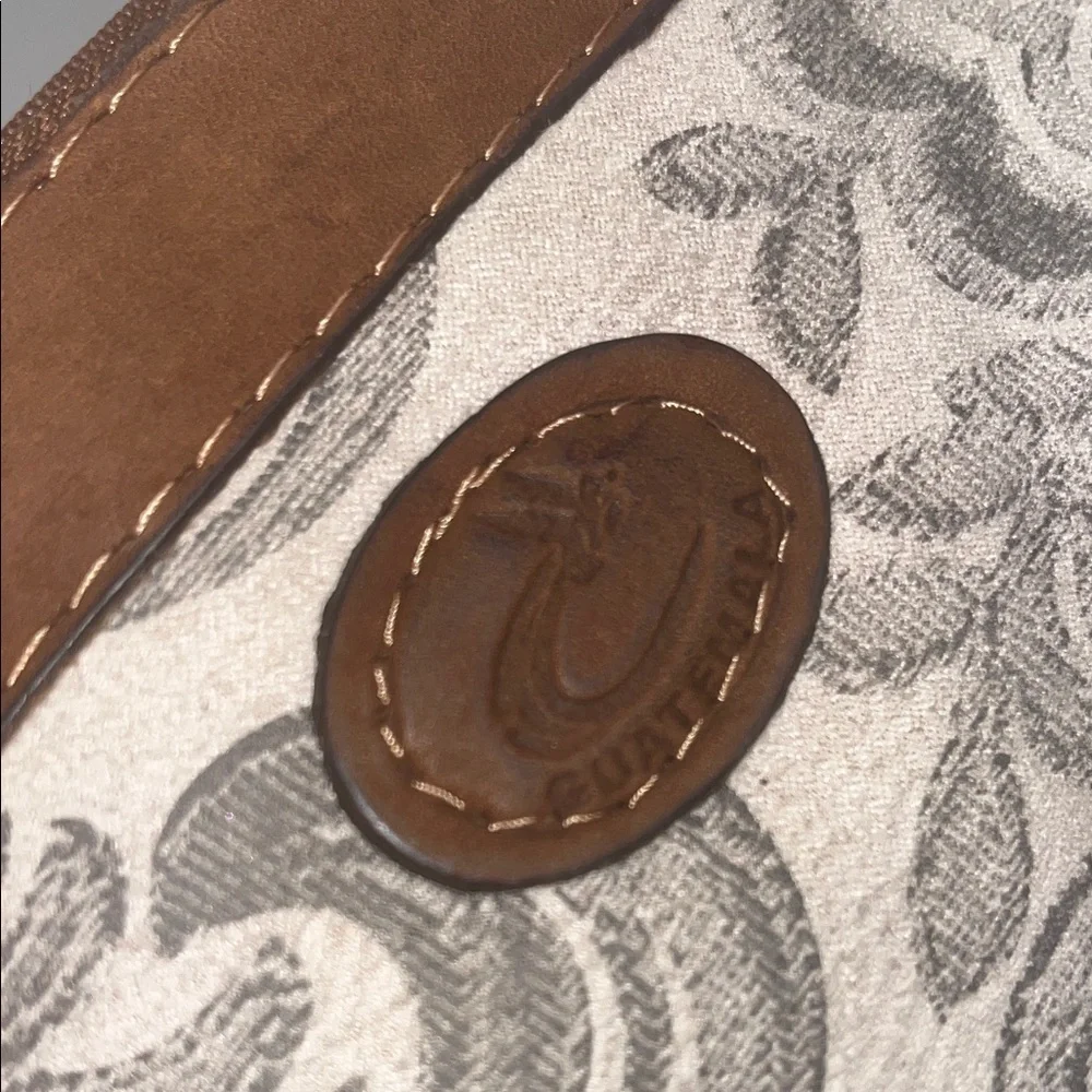 Source Unknown Brown and Gray Patterned Wallet w/Guatemala stamp